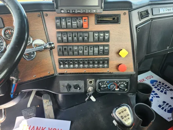 2020 WESTERN STAR 4900