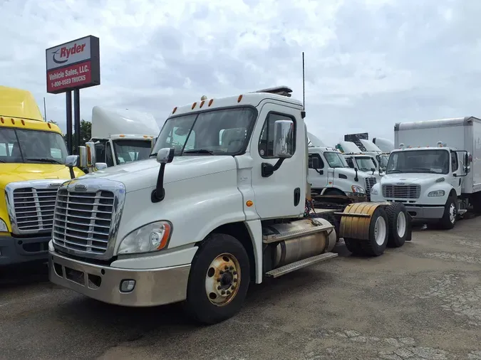 2016 FREIGHTLINER/MERCEDES CASCADIA 1255dbeef58f4ca9b0b33683b82d6dcb2d8