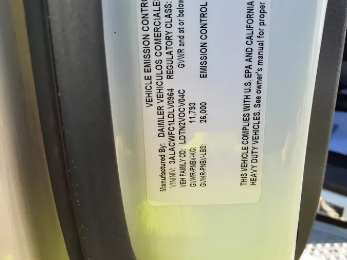 2020 FREIGHTLINER/MERCEDES M2 106