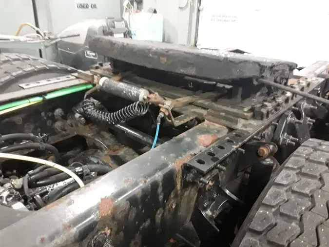 2019 NAVISTAR INTERNATIONAL LT625 DAYCAB T/A