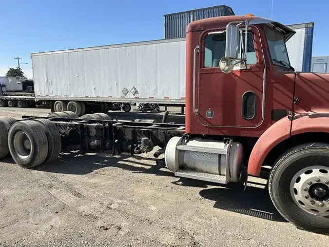 2003 PETERBILT 330