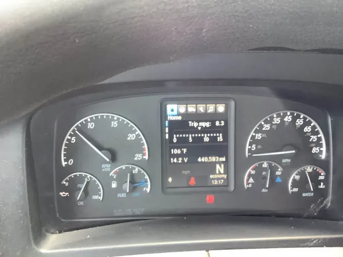 2022 Freightliner Cascadia 126