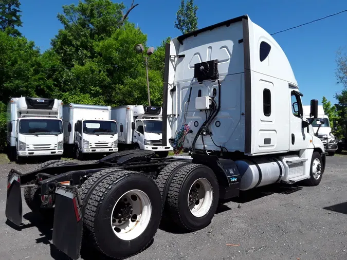 2020 FREIGHTLINER/MERCEDES CASCADIA 125