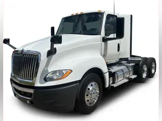 2020 International LT625
