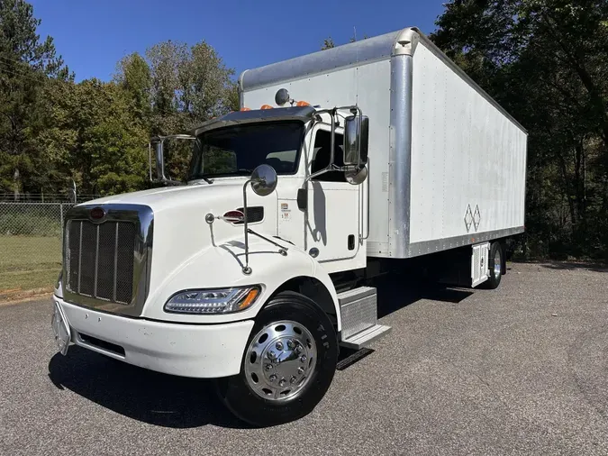 2017 Peterbilt 337