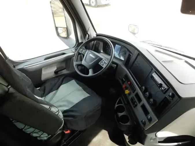 2020 Freightliner Cascadia