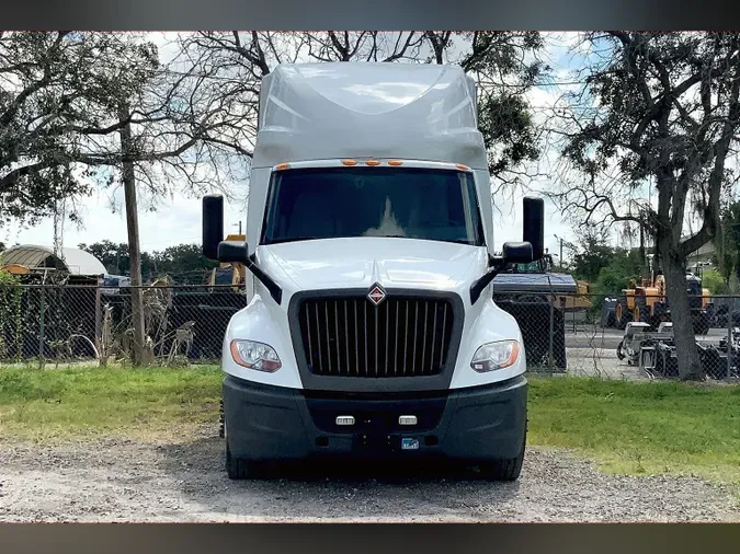2021 INT LT625 6x4
