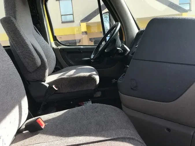 2016 FREIGHTLINER X12564ST
