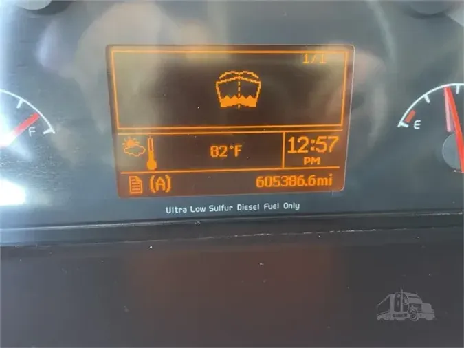 2016 VOLVO VNL64T670