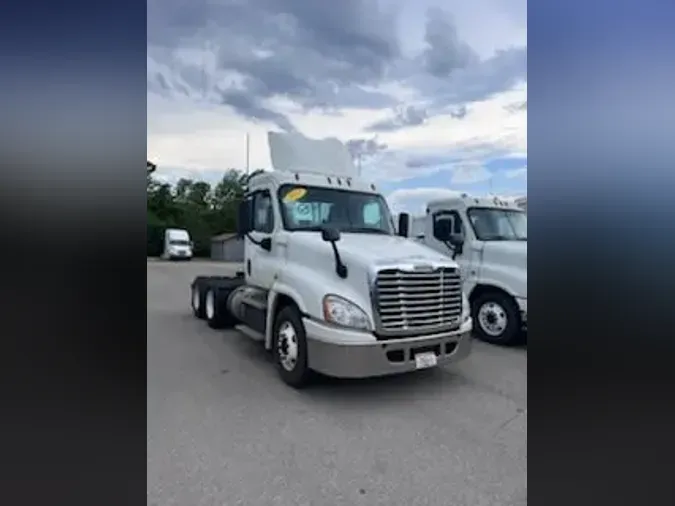 2017 FREIGHTLINER/MERCEDES CASCADIA 125