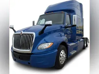 2022 International LT625