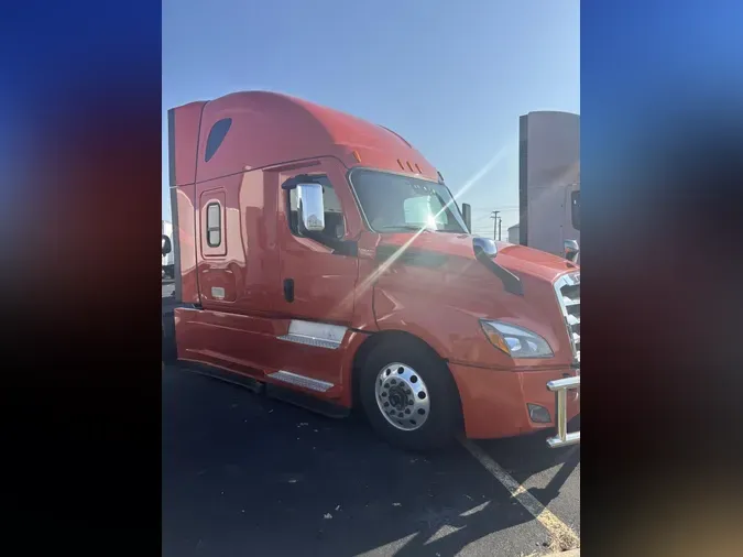 2022 Freightliner Cascadia