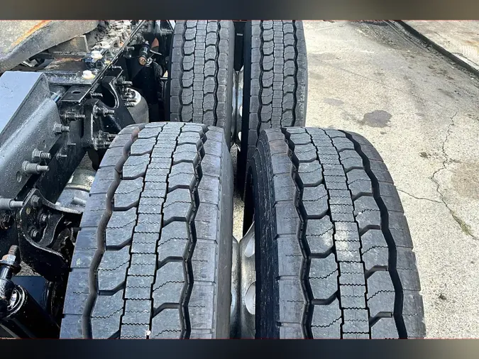 2022 INT LT625 6x4