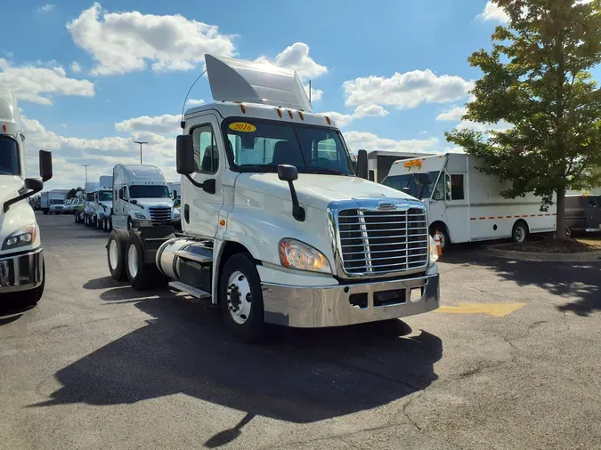 2016 FREIGHTLINER/MERCEDES CASCADIA 125