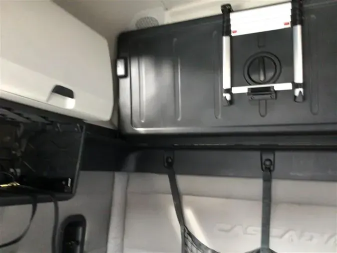 2020 FREIGHTLINER CASCADEVO1