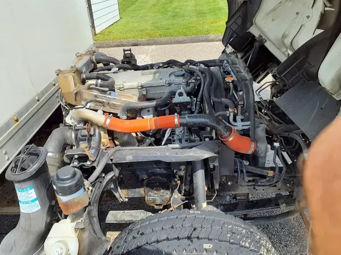 2019 ISUZU NPR HD