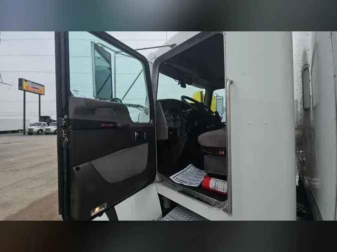 2022 Kenworth T2705de2a811c924abcf30b40e7999cf3ade