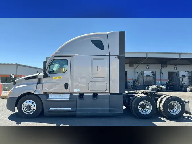 2021 Freightliner Cascadia