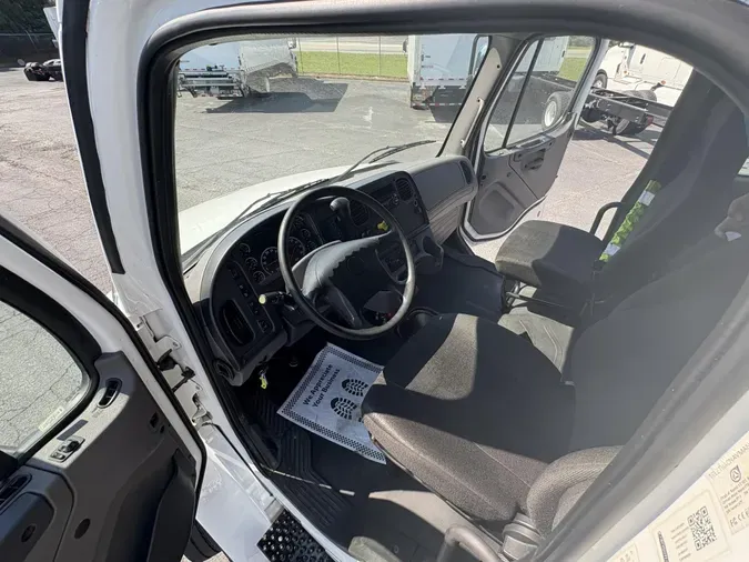 2021 Freightliner Business Class M2 106