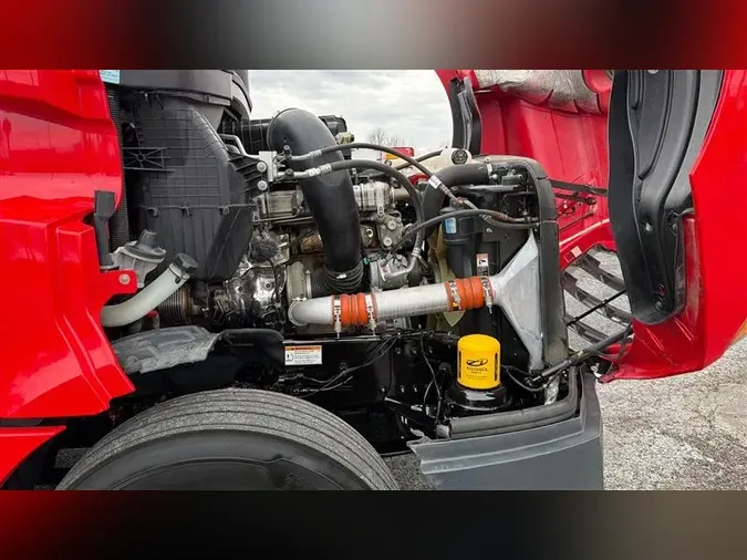 2022 FREIGHTLINER CA126