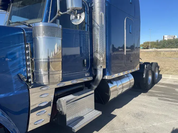 2024 Peterbilt 389