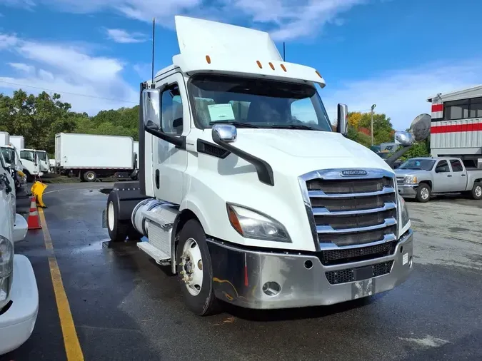 2020 FREIGHTLINER/MERCEDES NEW CASCADIA 116