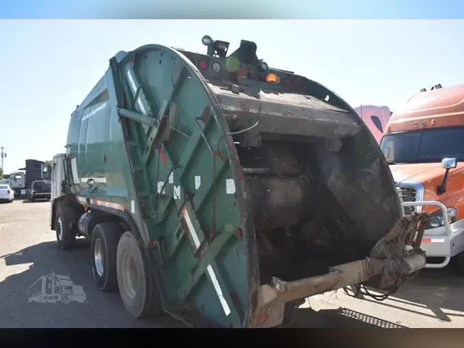 2003 MACK LE6135de8e476c823eab8409a3df495e1bd3e