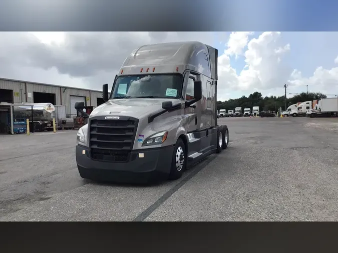 2022 Freightliner Cascadia 126