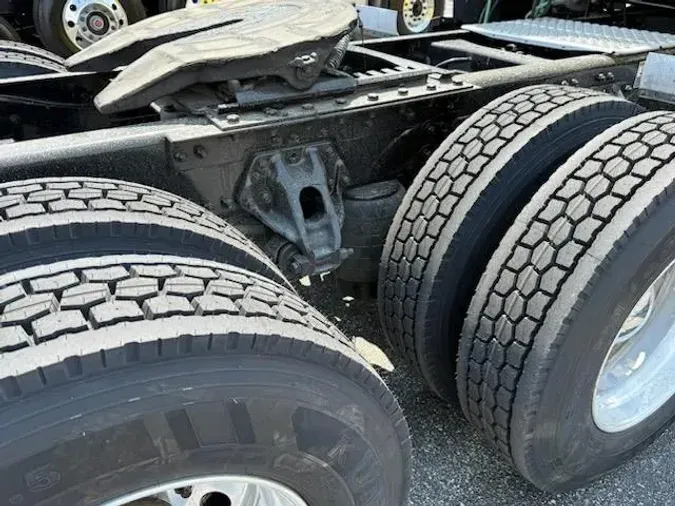 2024 Kenworth T680