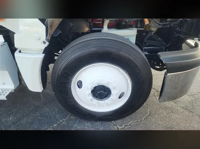 2018 INTERNATIONAL LT