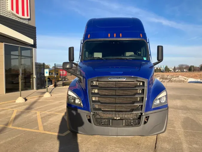 2022 Freightliner Cascadia