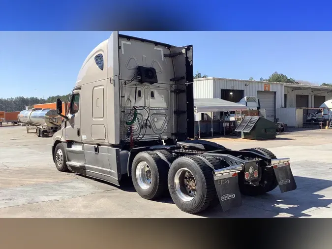 2021 Freightliner Cascadia