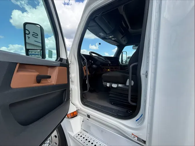 2022 Freightliner CA126SLP5df115d61b95335ae306b830993055ec