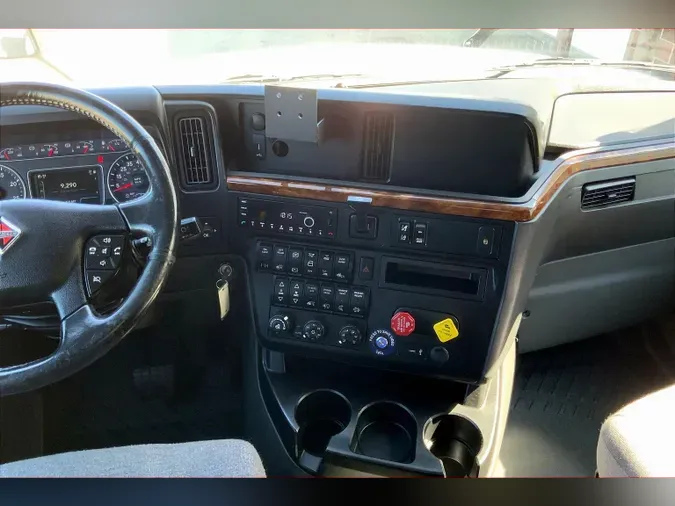 2021 INT LT625 6x4