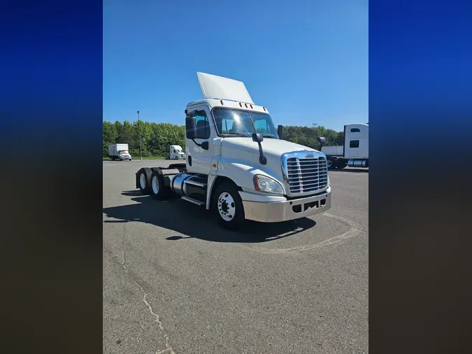 2018 FREIGHTLINER/MERCEDES CASCADIA 125