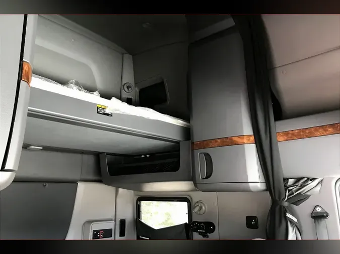 2021 INT LT625 6x4