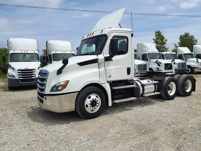 2019 FREIGHTLINER NEW CASCADIA PX126645dfed18d6cdd0d19122b4a7422f08bbb