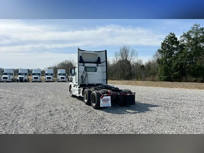 2018 Volvo VNL300