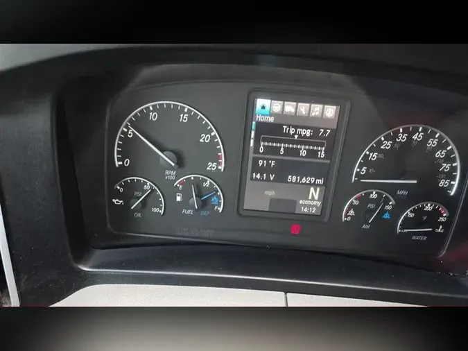 2020 FREIGHTLINER CA126