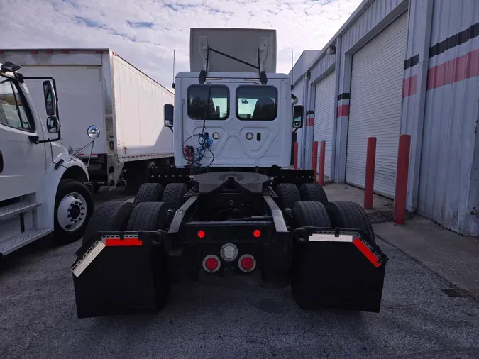 2018 FREIGHTLINER/MERCEDES CASCADIA 125