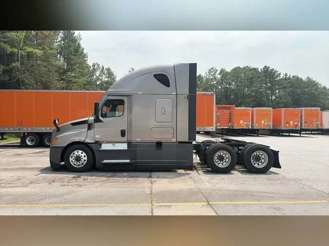 2023 Freightliner Cascadia 126
