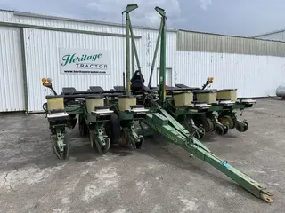 1988 John Deere 7200