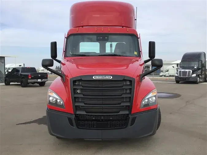 2021 FREIGHTLINER CA126