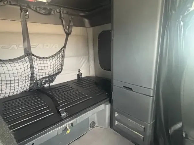 2020 Freightliner New Cascadia 126