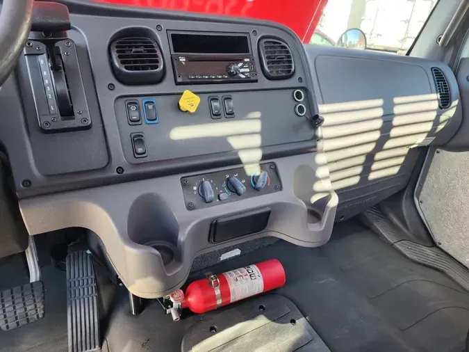 2018 FREIGHTLINER/MERCEDES M2 1065e192a872efedca663b0870226e3114b