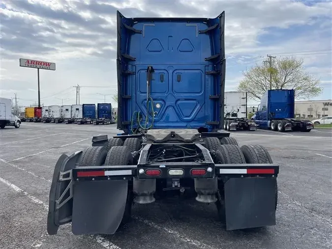 2021 FREIGHTLINER CA126