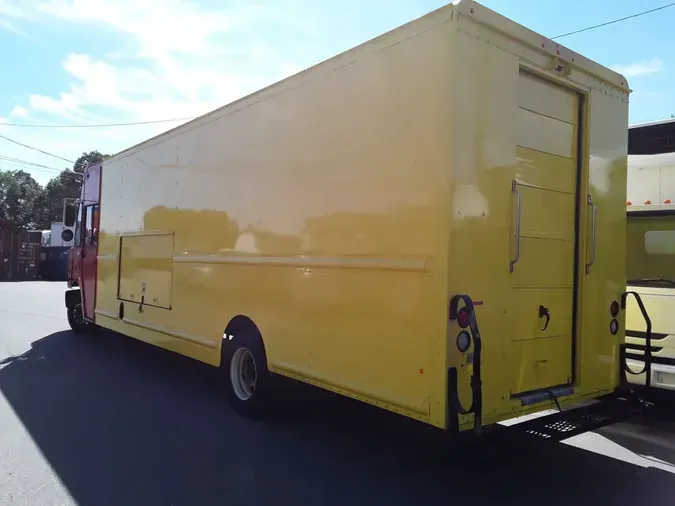 2016 FRTLR CUSTOM CHASSIS CORP MT55