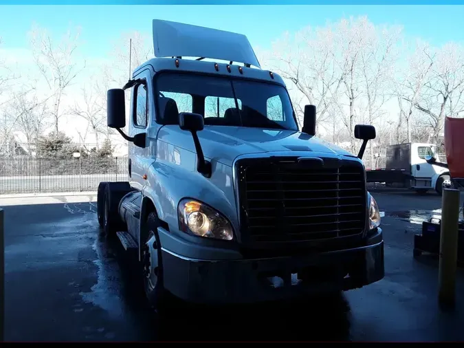 2019 FREIGHTLINER/MERCEDES CASCADIA 1255e247c24739bab2793664622d2d8393d