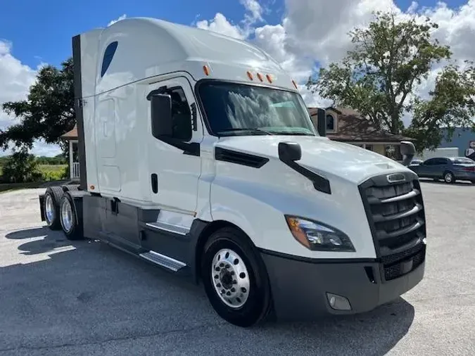 2020 Freightliner Cascadia