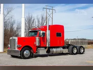 2019 PETERBILT 389